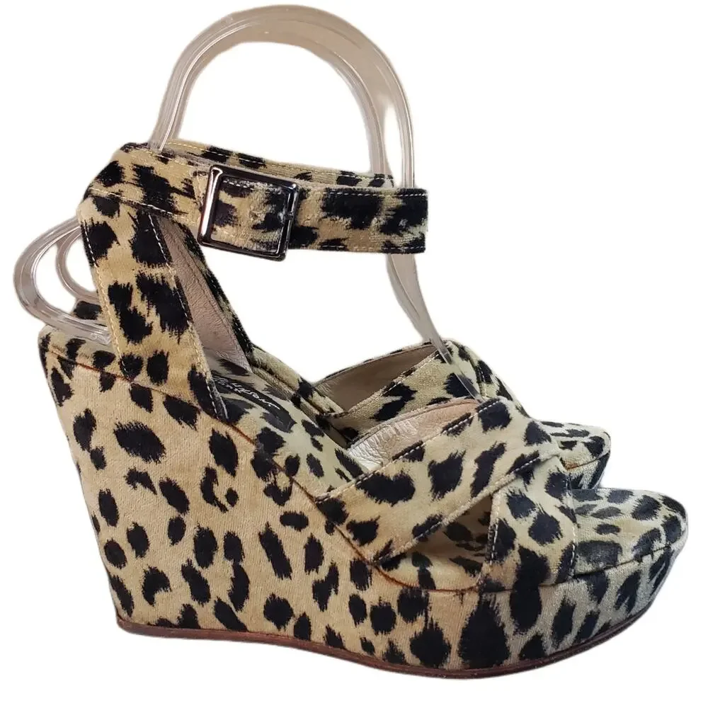 Betsey Johnson Leopard Ankle Strap Wedges FAUX FUR SIZE 7 - Picture 2 of 6